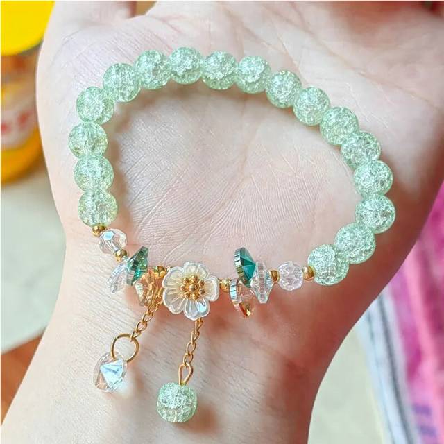 (BR22Y0661-2) Sweet Daisy Flower Womens Colorful Crystal Beaded Bracelet