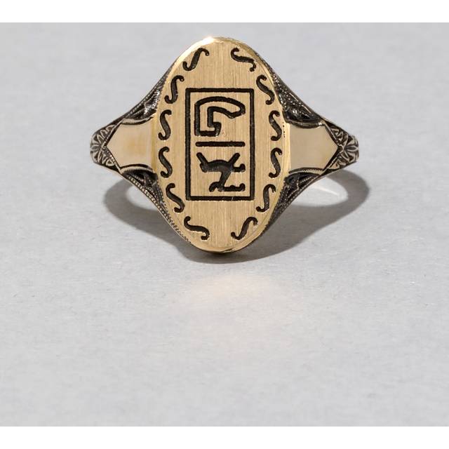 Alexis Bittar Antique 1910S 14K Signet Runes Ring in Gold Size 7 | Statement Jewelry from Alexis Bittar (7)