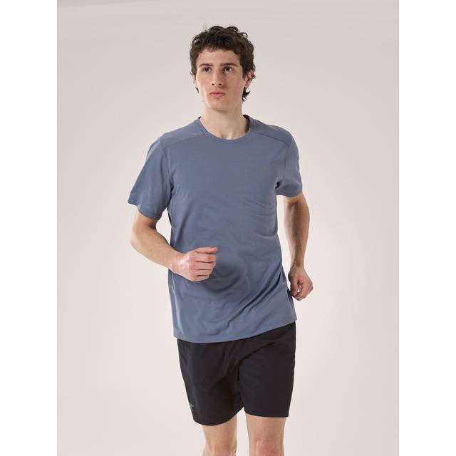 Arcteryx Mens Cormac Crew S/S S2025 model (Blå (STRATUS HEATHER) X-large)