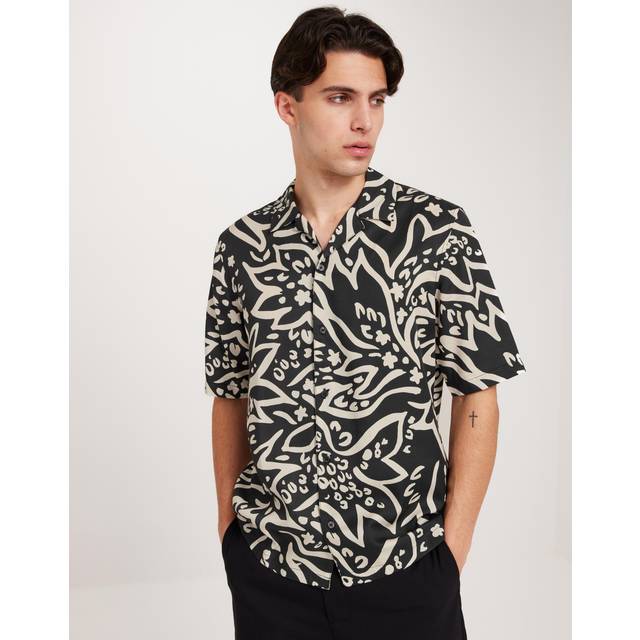 Samsøe Saoscar AX Shirt 10527 Herr Kortärmade Skjortor Stl. S - Från Magasin - Black Amaryllis (S)