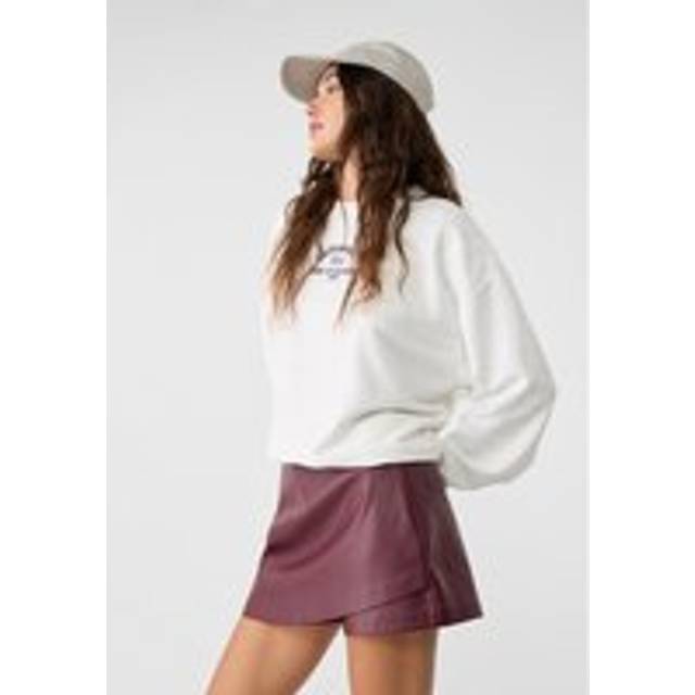 Stradivarius Leather effect crossover skort Burgundy S