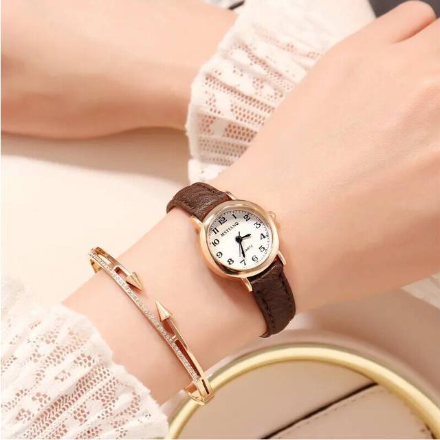 (style 2) Women's Simple Vintage Watches for Women Dial Wristwatch Leather Strap