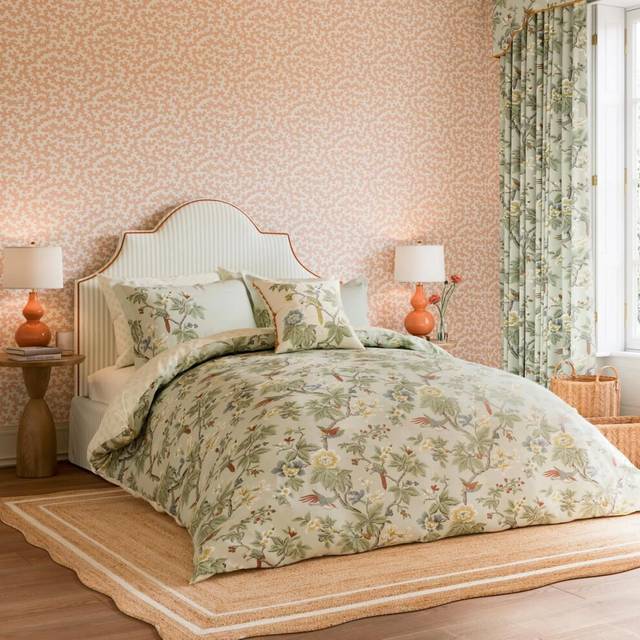 Sanderson x National Trust Lophura Kingsize Duvet Cover Set, English Grey