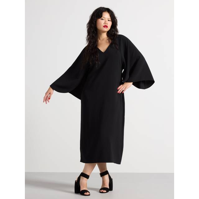 Midi dress with wide sleeves
