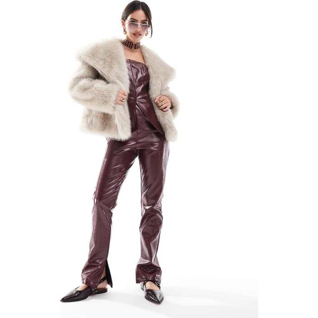 Stradivarius Cropped faux fur jacket Stone L