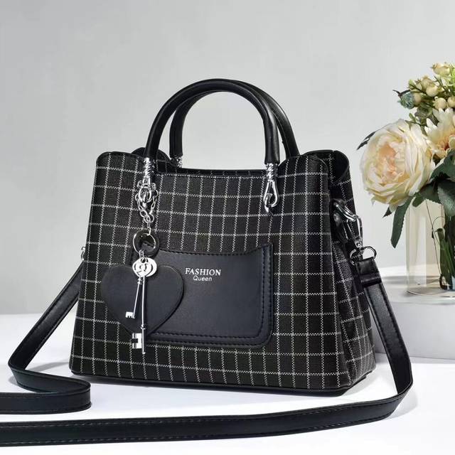 (Small Black Check) Womens Modern Pu Leather Handbag With Trendy Checkered Patterns And Secure Zipper Closure