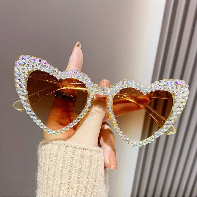 (Champagne, only glasses) Women Luxury Diamond Frame Heart Shape Sunglasses Large Anti UV400 Sun Glasses for Ladies 2023 New Year Party Eyewear