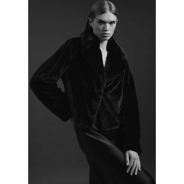 Faux Fur Cropped Jacket - Black