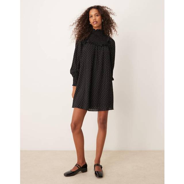 Glamorous – Prickig miniklänning med hög krage, smock och volang-Svart/a