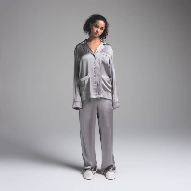 SKIMS Long Sleeve Button Up Pajama Set | Grey | XS | SKIMS Hotel Shine - Mirror