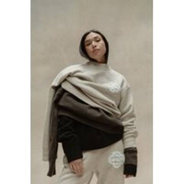 Fluffy Emblem Knitted Crew - Beige