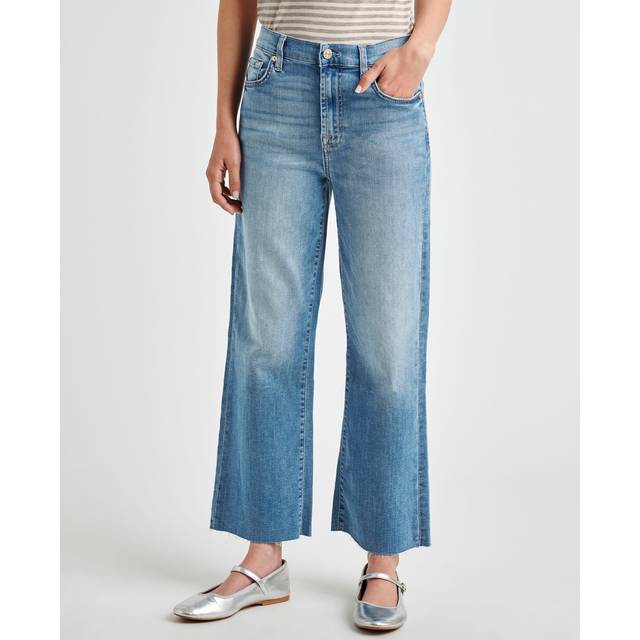 Light Wash Cropped Wide Leg Raw Hem Jean