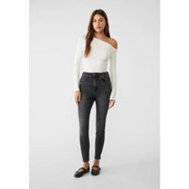 Stradivarius D09 Skinny super high-waist jeans Washed black 14