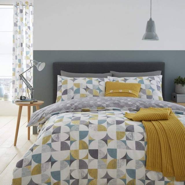 Retro Circles Geometric Reversible Duvet - White (Double Duvet Cover)