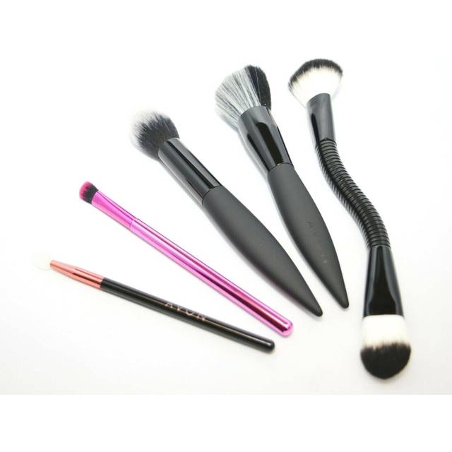 5x avon makeup brushes deal for highlight, eye, cheek and contouring brush set