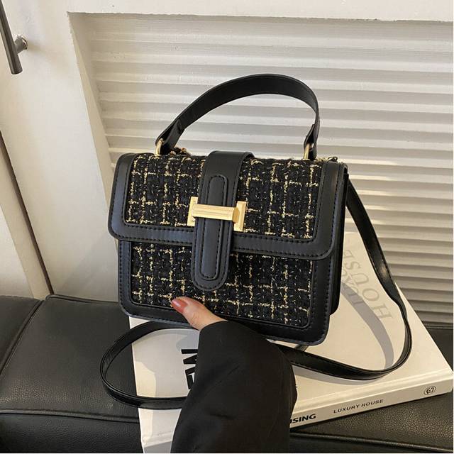 (StyleA) Chic And Trendy Korean Style Minimalist Solid Color Small Square Bag For Women