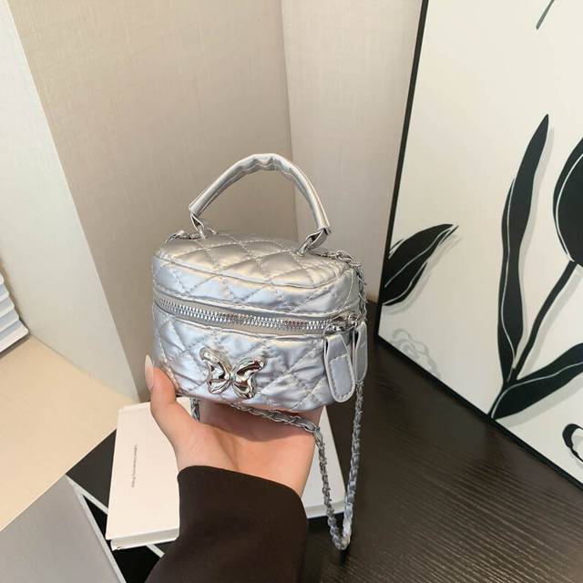 (Silver) Trendy 2024 Summer Quilted Bow Knot Crossbody Bag Featuring Soft Material And Stylish Design