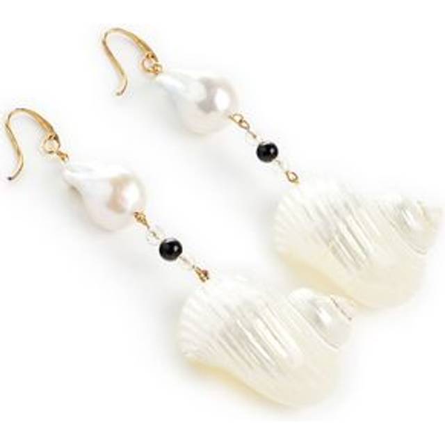 Silver earrings with shells