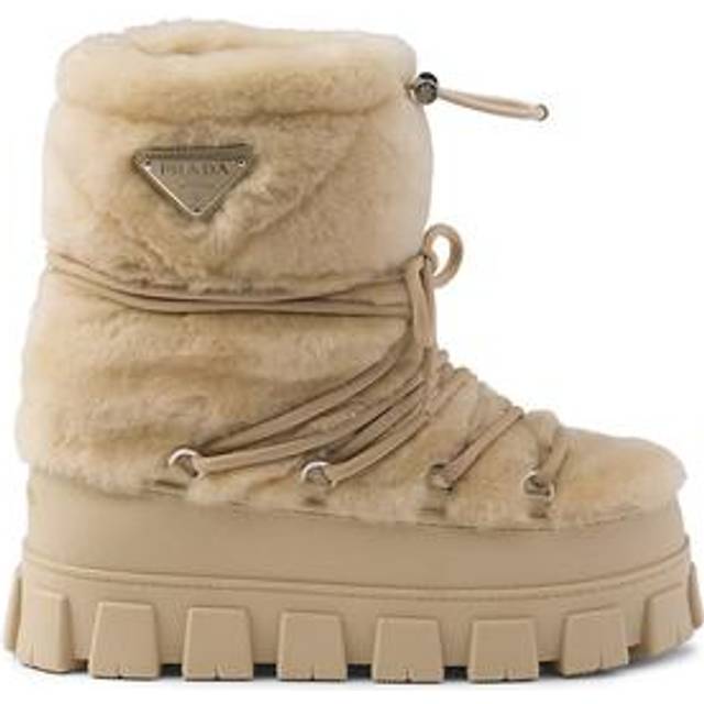 Shearling après ski booties