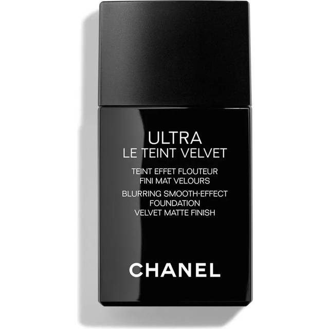 CHANEL Ultra Le Teint Velvet Blurring Smooth-Effect Foundation Velvet Matte Finish