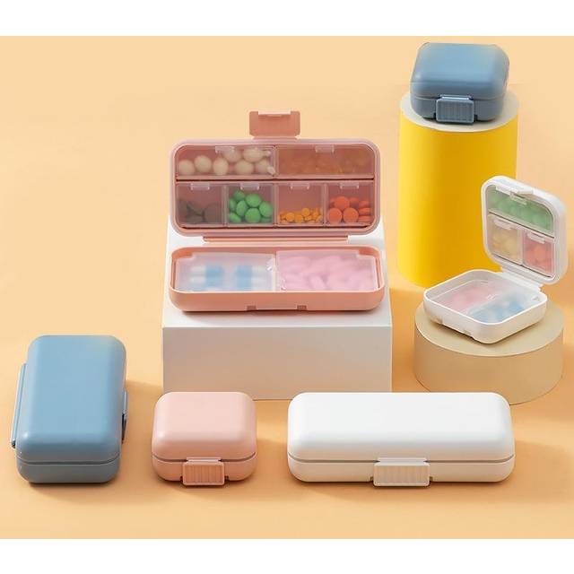 1 ST 5/8 Grids Bärbar Säkerhet Pill Box Tablett Splitters Medicin Dispenser Förseglad behållare Pill Boxar Pillbox Container 13*6.6*3.4cm vit