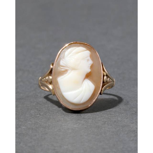 Alexis Bittar Antique Victorian 1800S 10K Two Tone Cameo Ring in Gold Size 7  | Statement Jewelry from Alexis Bittar (7)