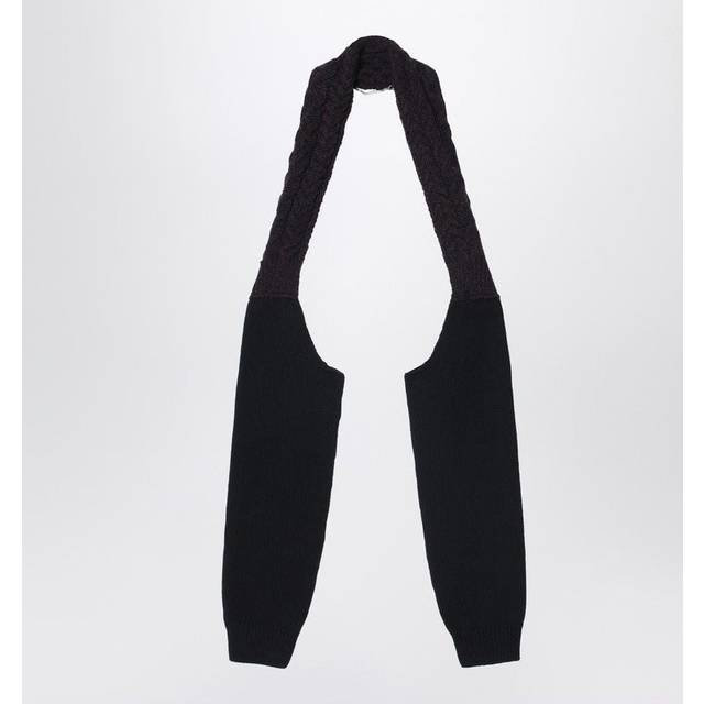 Fendi Women's Dark Wool Shawl in Purple | Size IT 40 | FZXC53ASJN Color F0P1B (IT 40)