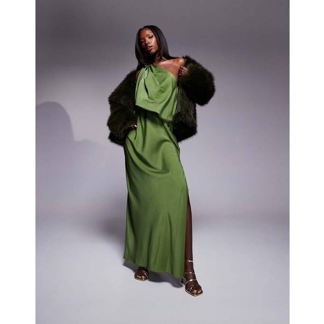 ASOS DESIGN – Grön, enaxlad maxiklänning i satin med blusärm-Grön/a