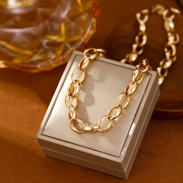 TEMU 1pc Unisex Hip Hop Style 14k Golden Plated Hollow Oval Chain Necklace, Copper Alloy, , Day Gift, All Compatible