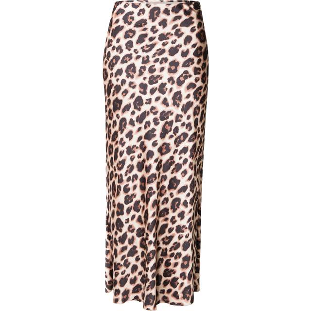 Maxi skirt in satin