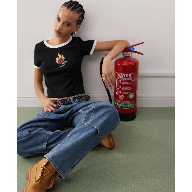 Santa Cruz – Svart t-shirt i baby-design med kantband-Svart/a