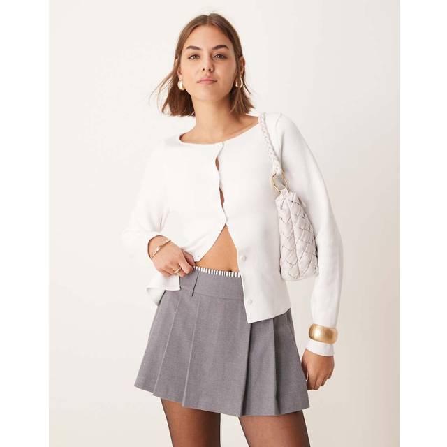 New Look – Grå veckad minikjol med boxershortsdetalj-Grå/a