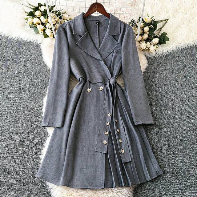 DreamSkyne 1pc Women Plus Size Solid Color Elegant Commuting Dress With Collar, Cinched Waist, Metal Buttons And Pleating Design, Long Sleeve