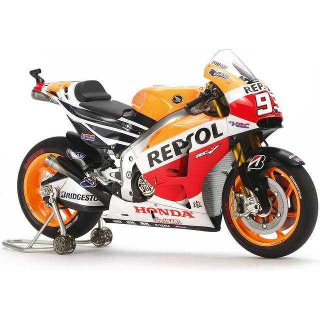 Tamiya 1/12 Scale Honda RC213V Repsol Motorcycle Model Kit