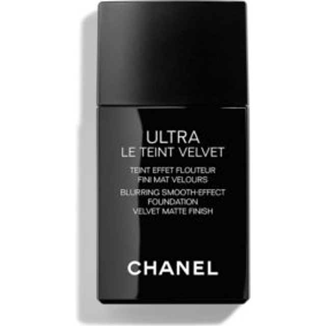 CHANEL Ultra Le Teint Velvet Blurring Smooth-Effect Foundation Velvet Matte Finish