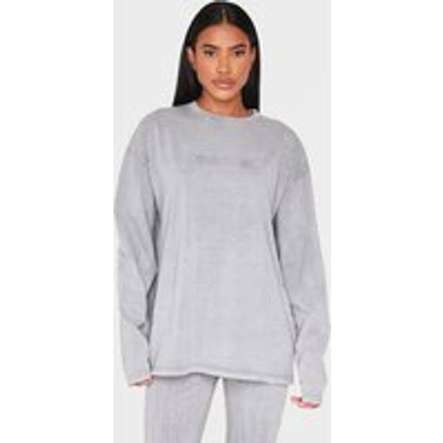 PRETTYLITTLETHING Light Grey Embossed Logo Washed Long Sleeve T-shirt, Grey - 8