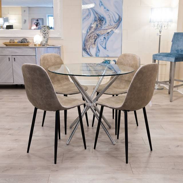 Quinnipiac 4 Seater Dining Set - Clear (4)