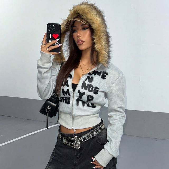 StreetHx Women&#39;s Grey Thermal Lined Black Graffiti Letter Print Ombre Fluffy Collar Fitted Short Hooded Sweatshirt Sweatshirt, Autumn/Winter Graduation,Back To