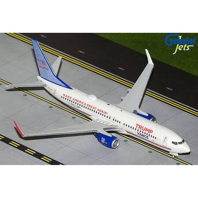 Boeing 737-800 Commercial Aircraft &#34;Trump-Vance Campaign&#34; (N917XA) White with Blue Tail &#34;Gemini 200&#34; Series 1/200 Diecast Model Airplane by GeminiJet