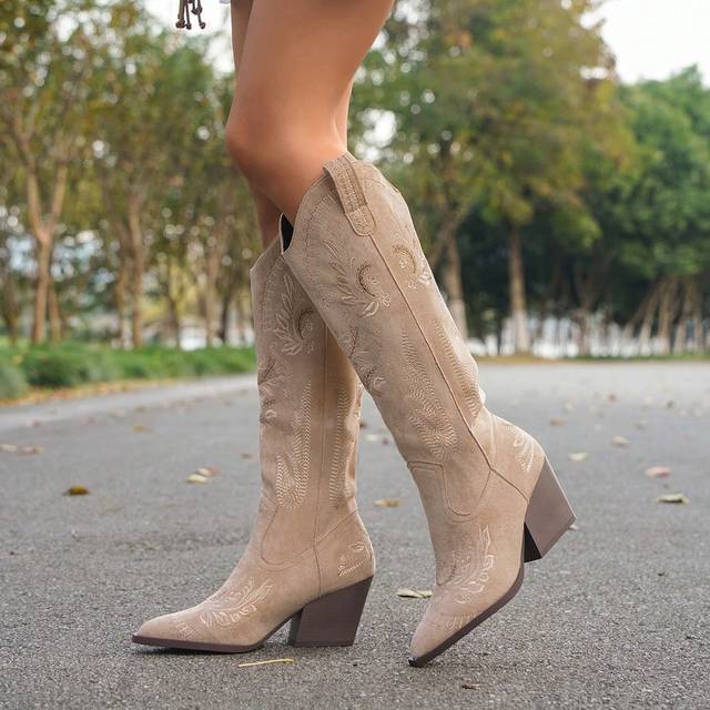 SHEIN Women&#39;s Suede Vintage Embroidery Texture Slip-On Fashion Western Boots, Autumn/Winter Chunky Heel Pointed Toe Over-The-Knee Western Boots
