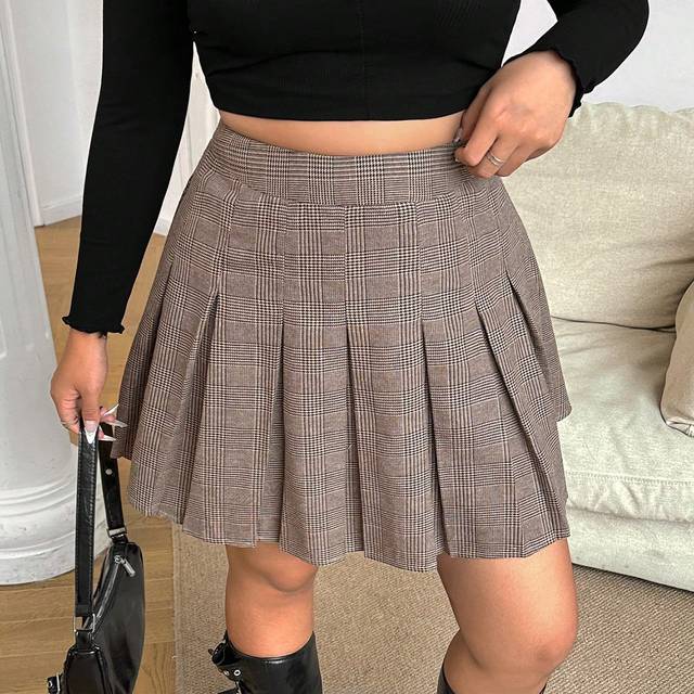 SHEIN Plus Size Women,Mini Women Skirts,Plaid Skirt,Pleated Plaid Minimalist Loose Skirt, Casual Daily Wear