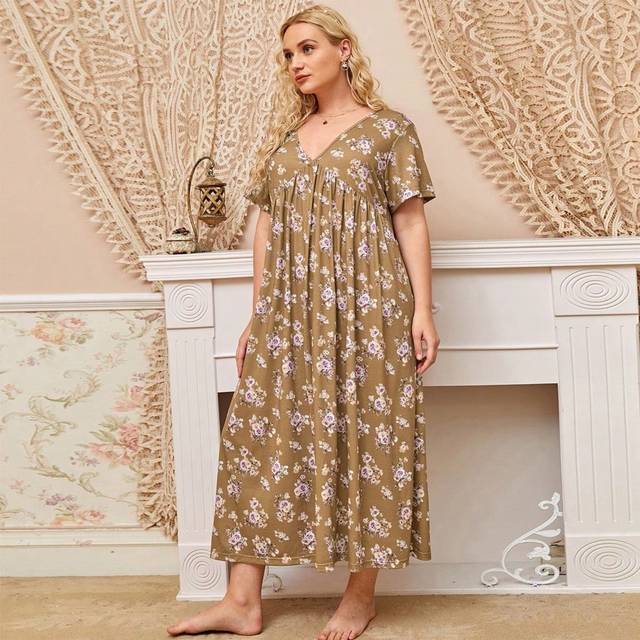 SHEIN Plus Size Women European & American Summer Lace Ditsy Floral V-Neck Short Sleeve Wrinkle Sleepwear Nightgown