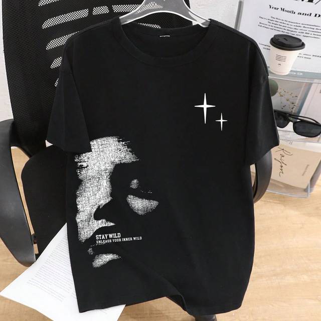 SHEIN Tween Boy Oversized Abstract Face & Star Print Crew Neck Short Sleeve Casual Street T-Shirt
