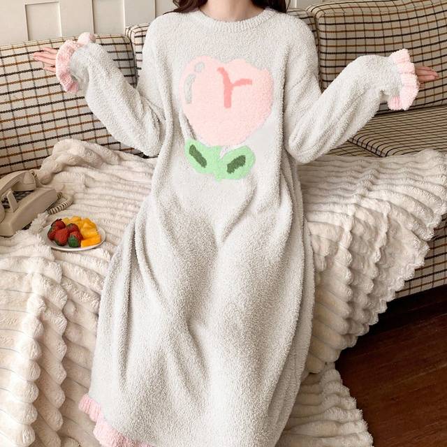 DAZY Women&#39;s Sweet Half-Plush Tulip Pattern Ruffle Hem Nightgown