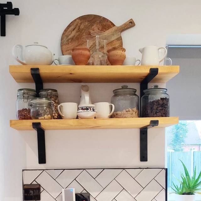 Casmira 2 Piece Solid Wood Bracket Shelf - Antique Pine (4cm H x 90cm W x 22cm D)