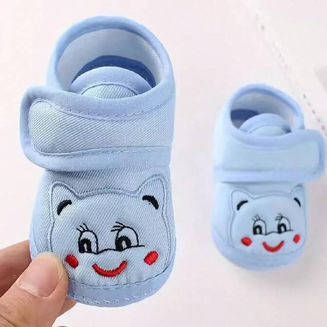 SHEIN 1Pair Baby Smile Cat Shoes Baby Boy Girl Prewalker Floor Shoes Non-Slip Baby Socks Shoes 0-12 Months