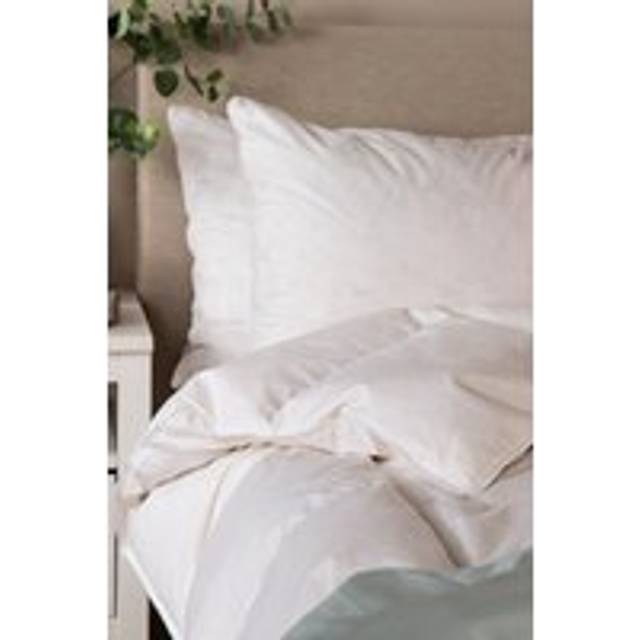 Snuggledown Scandinavian Duck Feather & Down 10.5 Tog All Year Round Duvet with 2 Pillows - White (Single)