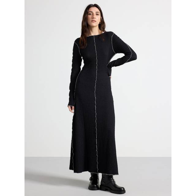 Long-sleeved maxi dress