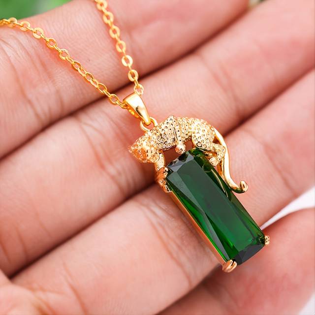 TEMU 1pc, Golden Plated Green Artificial Crystal Leopard Pendant Necklace Women Hip Hop Punk Emerald Panther Necklace Jewelry Gifts