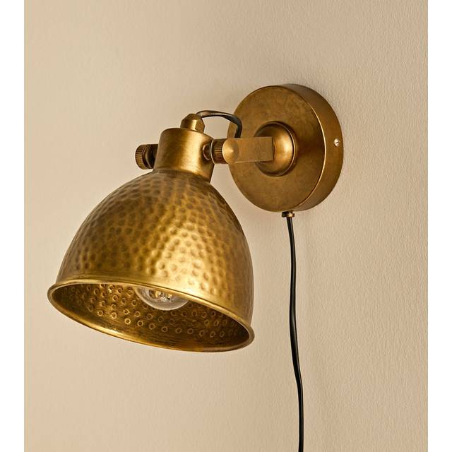 Altaneca Plug-in Wallchiere - Gold (28cm H X 16cm W X 16cm D)